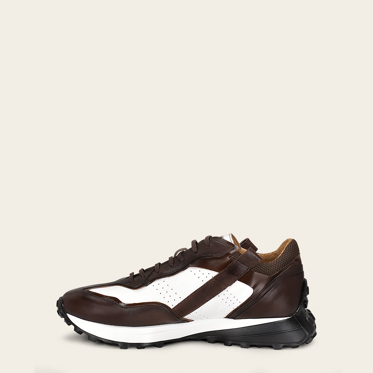 Sneakers para caballero en piel genuina .