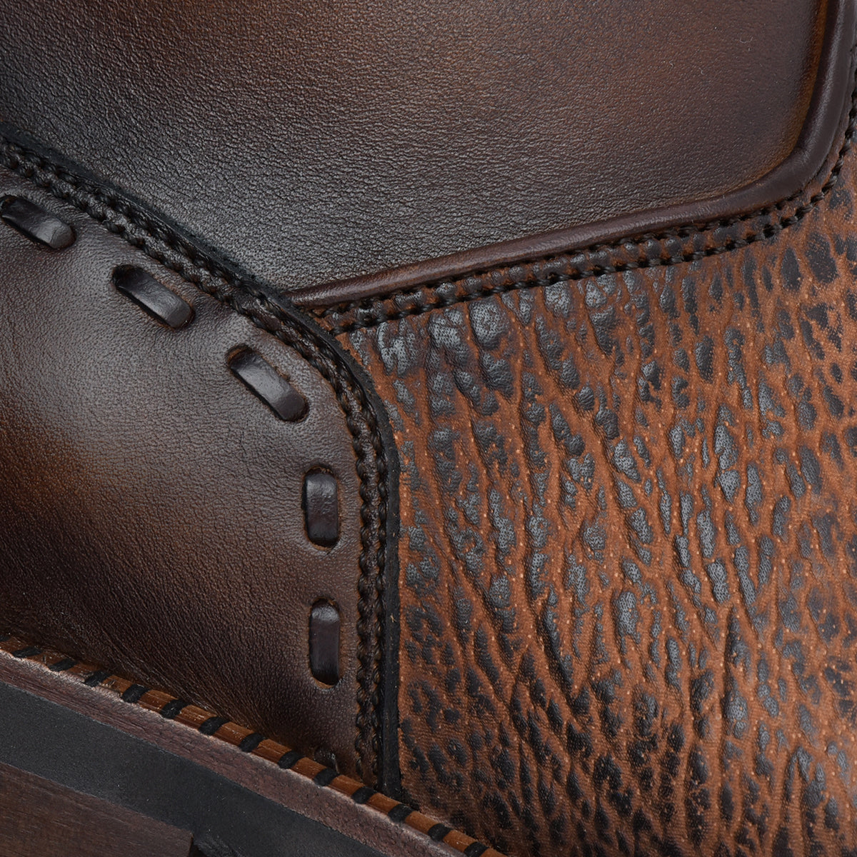 Bota en Piel Genuina de Tiburón.