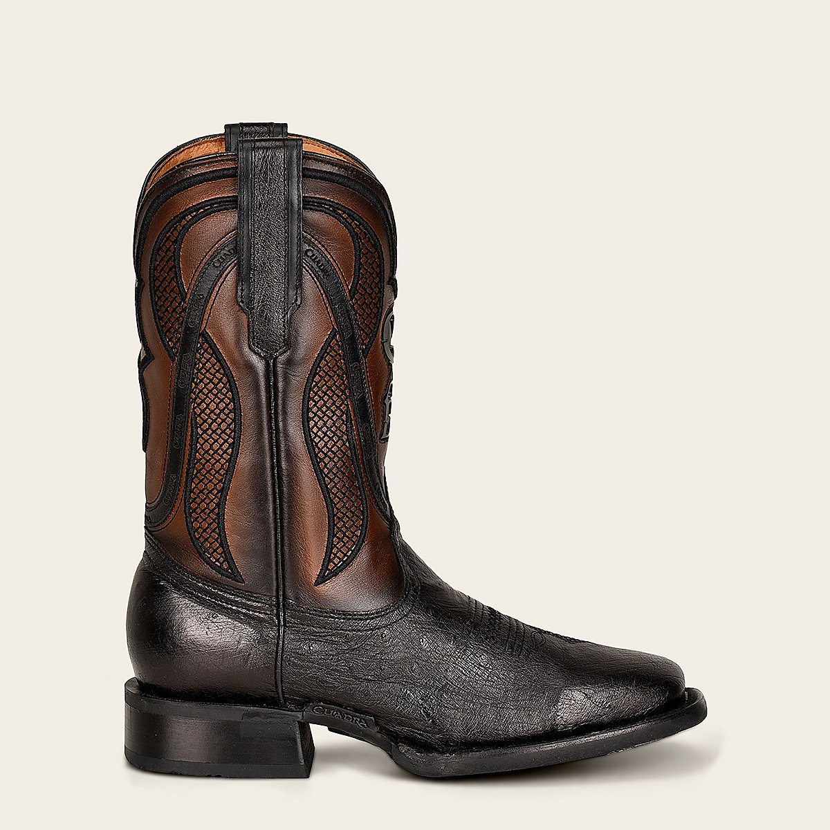 Bota rodeo en piel de panza de avestruz.