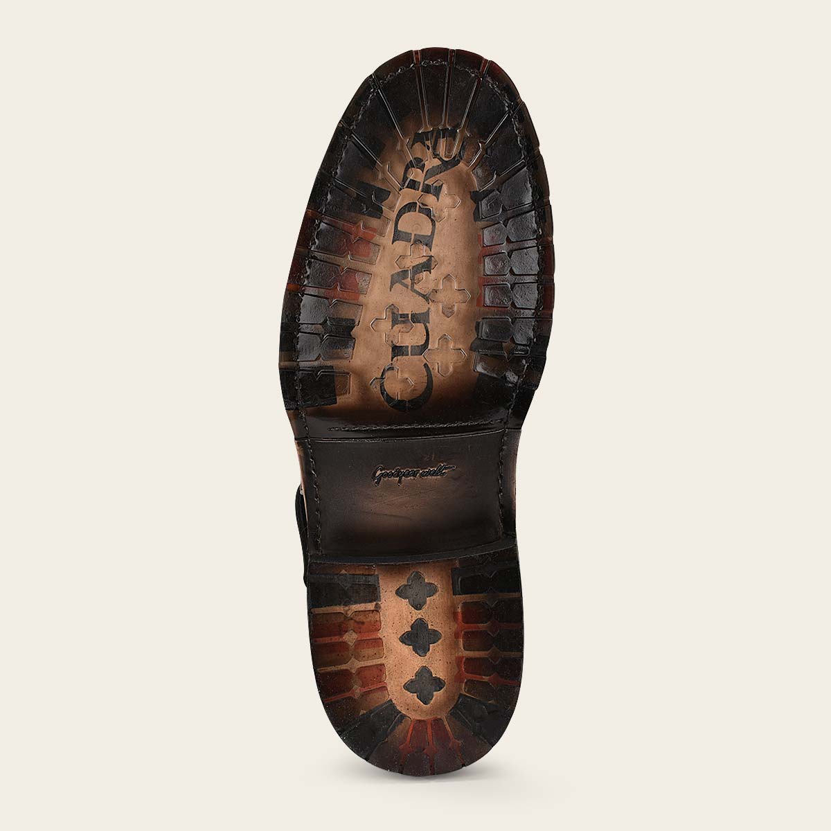 Botín urbano en piel genuina de fuscus.