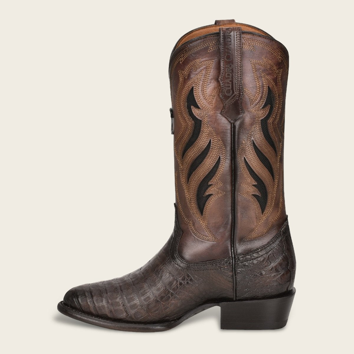 Bota vaquera en piel genuina de fuscus.