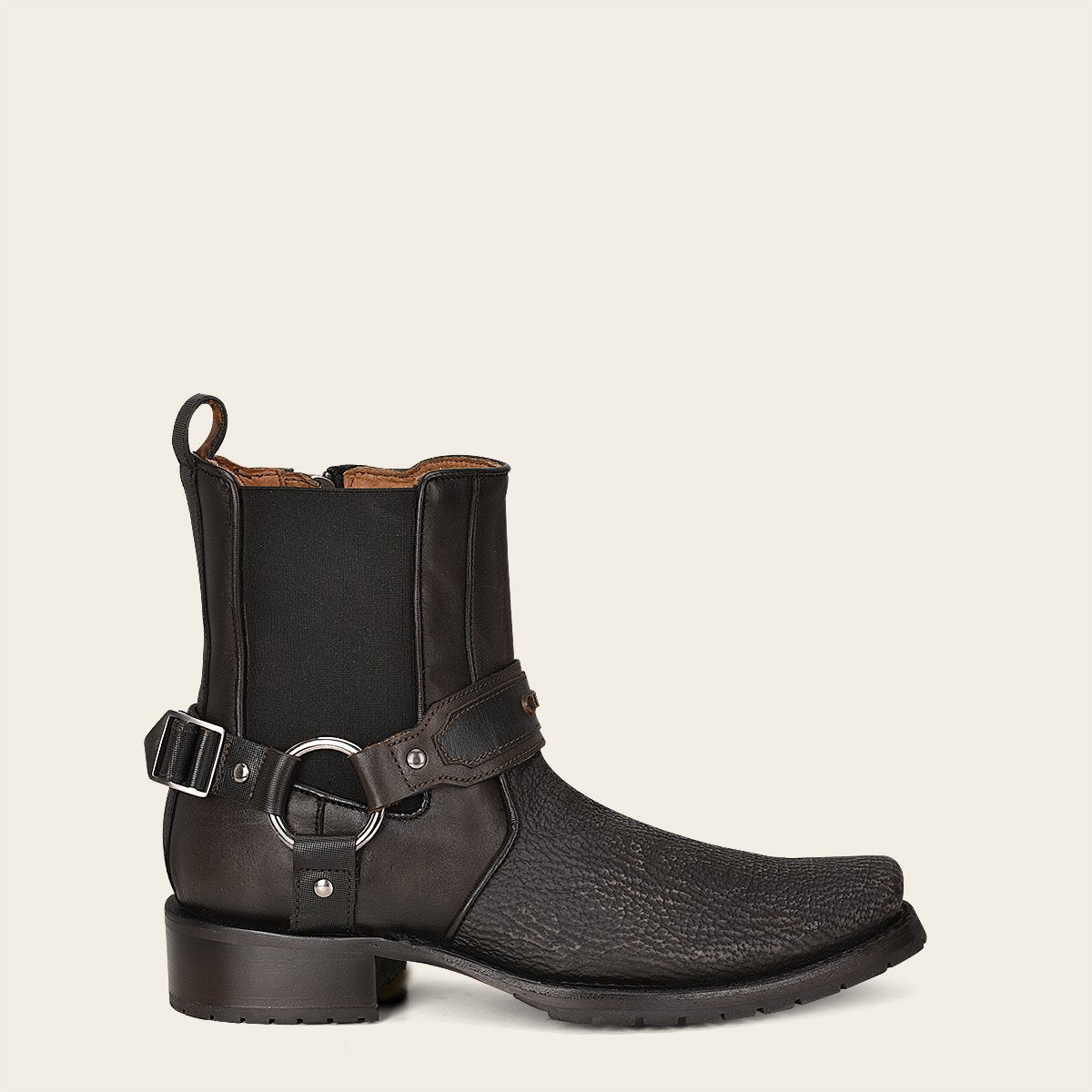 Botín en piel genuina de tiburón.