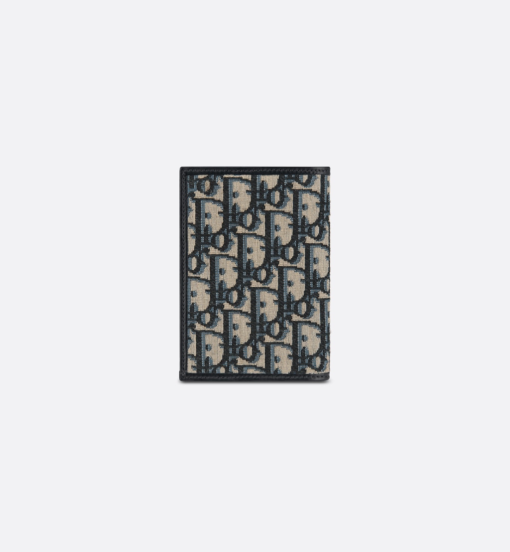 30 Montaigne Passport Holder