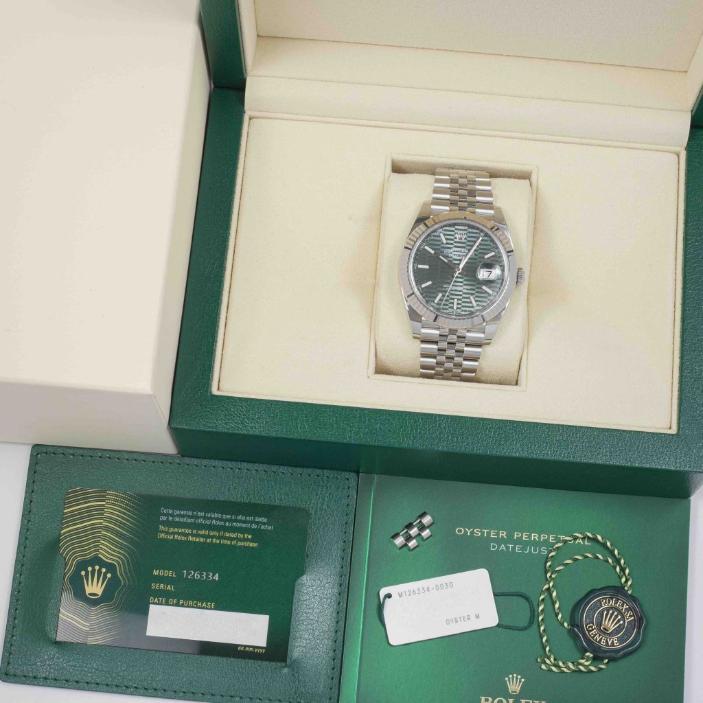 Rolex Datejust 41 126334 Green Motif dial