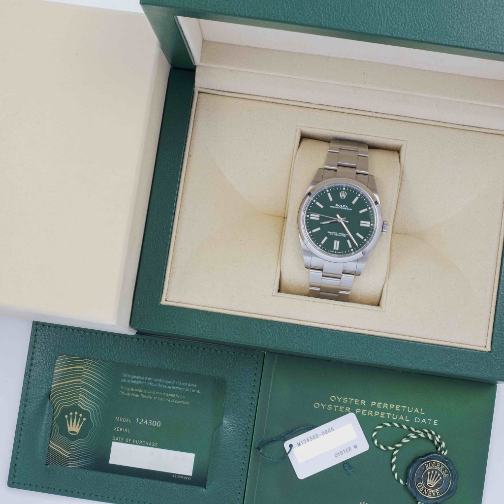 Rolex Oyster Perpetual 41 124300 Green dial