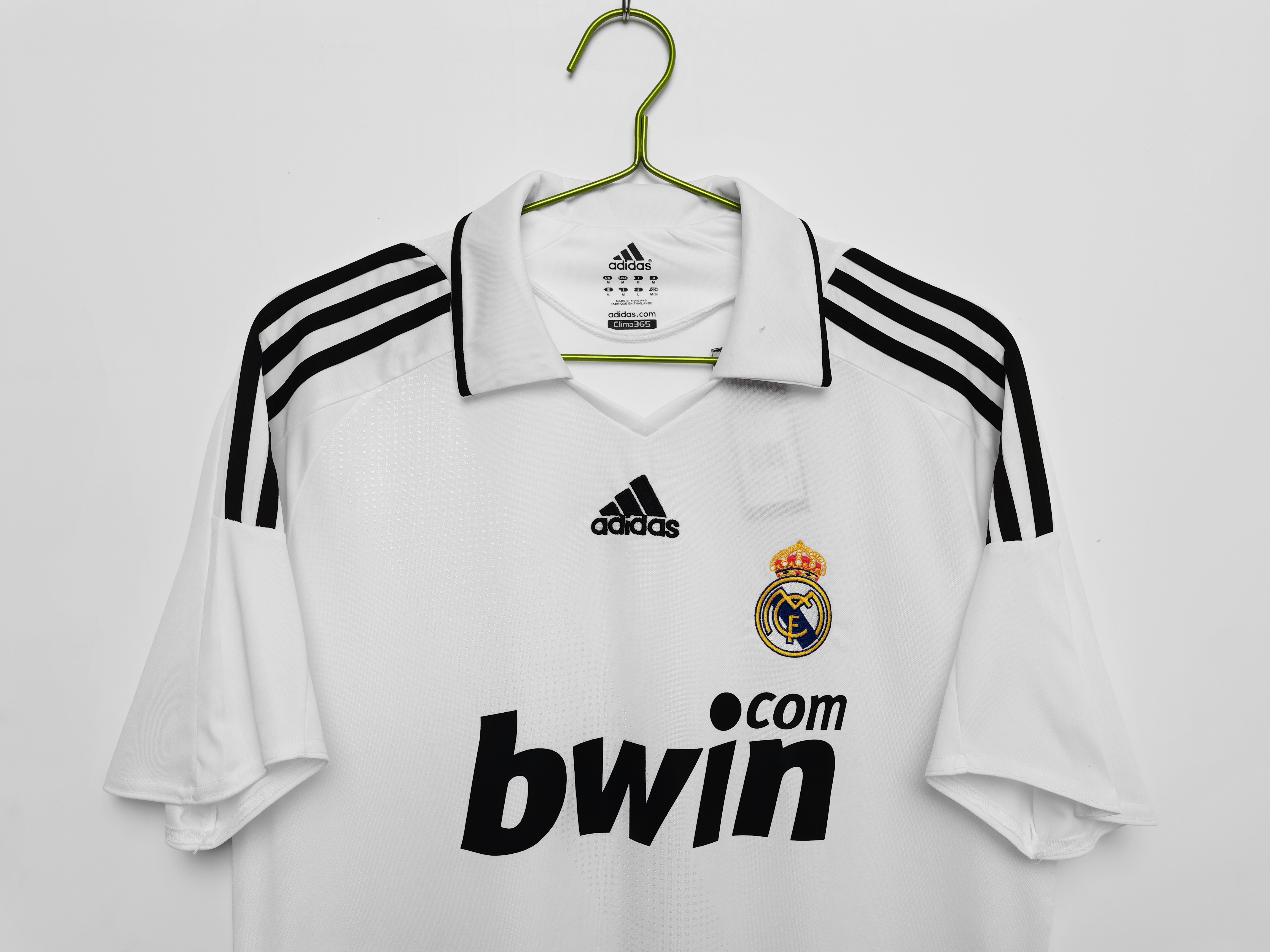 Real Madrid 08/09 Classic Home Soccer Jersey