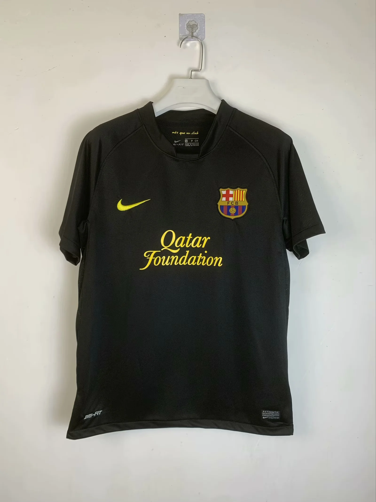 Barcelona 11/12 Away Classic Soccer Jersey