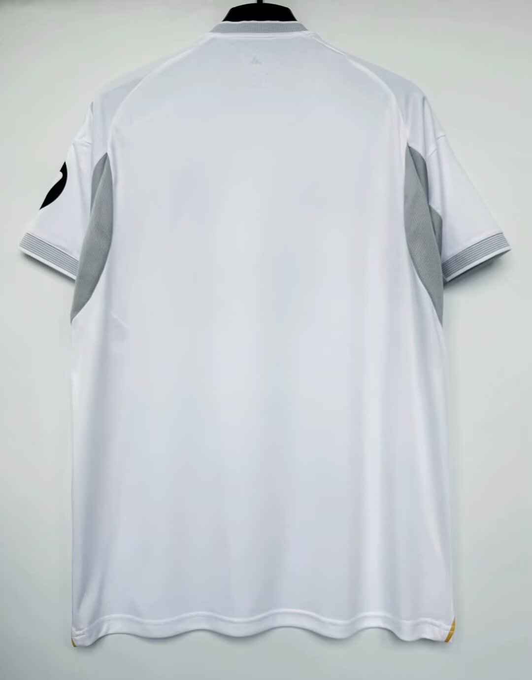 25/26 Real Madrid Home Soccer Jersey