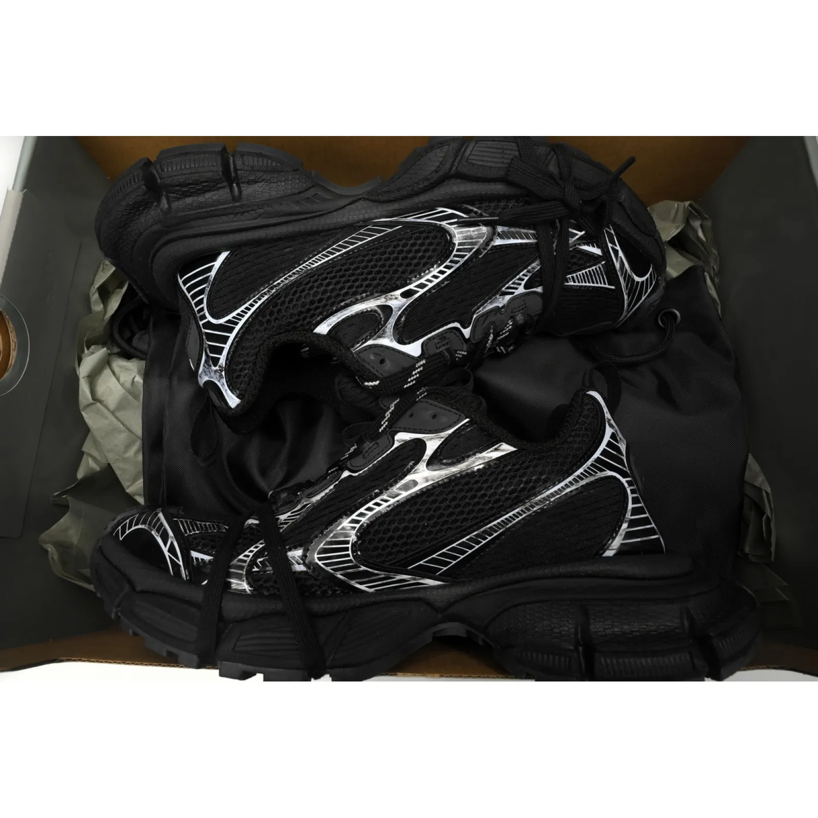 Balenciaga 3XL Sneaker Black And White