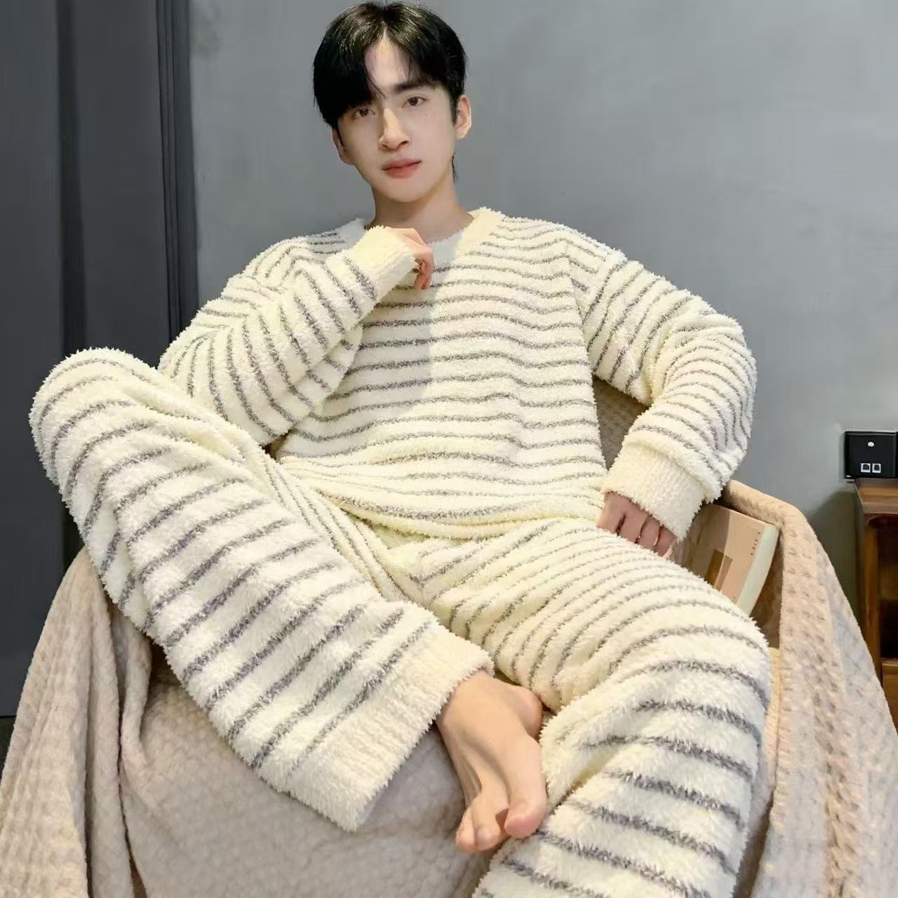 Men's solid color long Fashionable round-neck sweatshirt