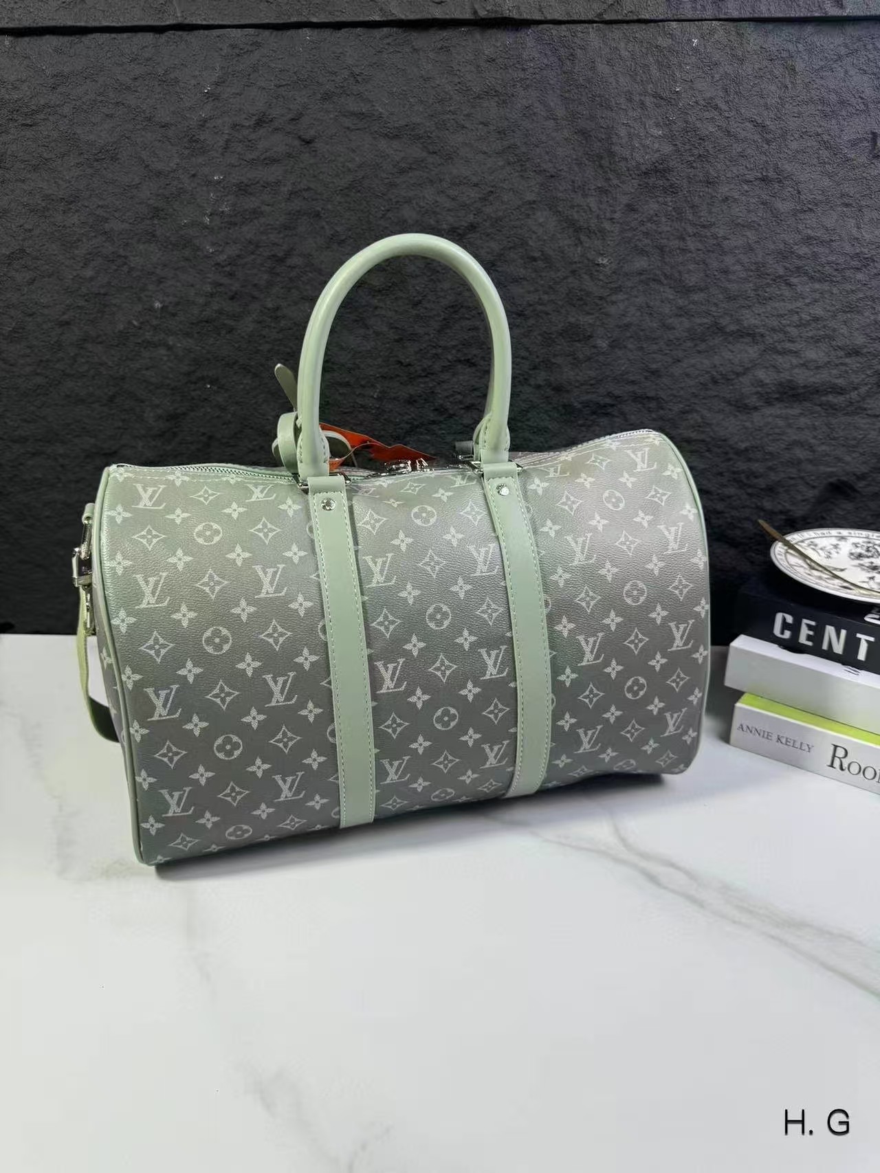 High quality Original LV  travel handbag