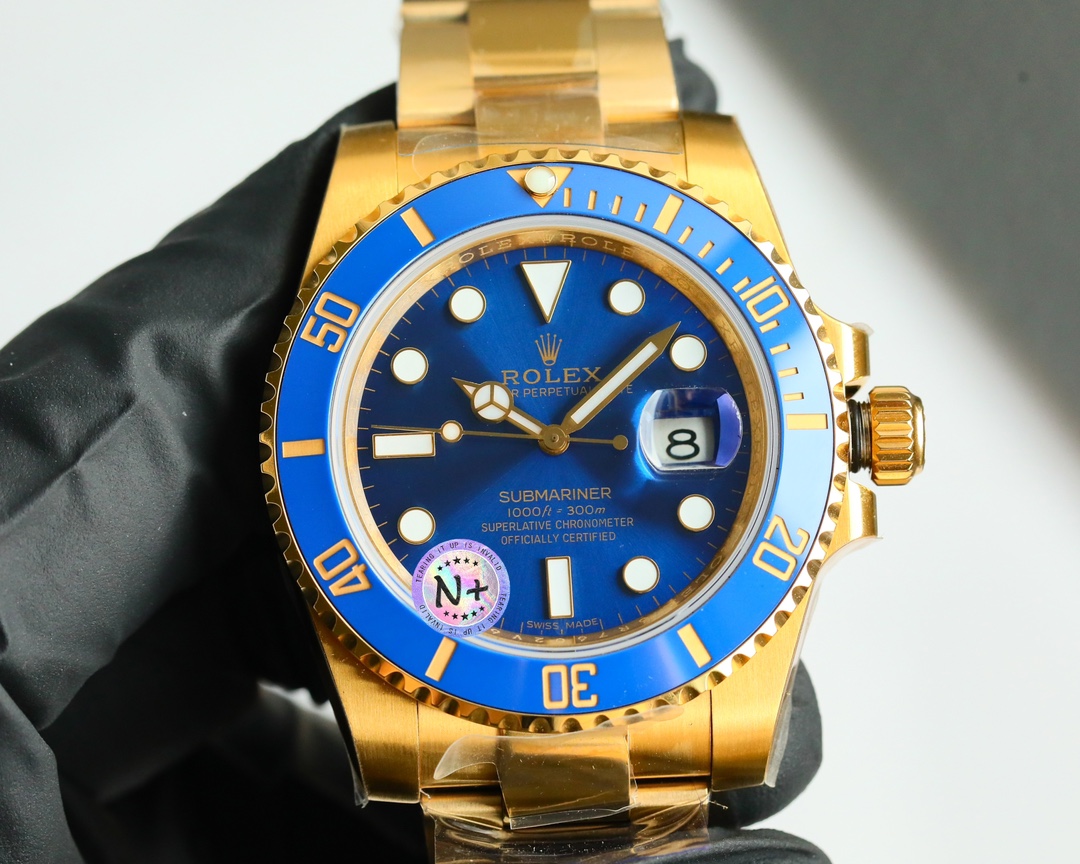 Rolex Submariner Date 40 Dial Yellow Gold Watch