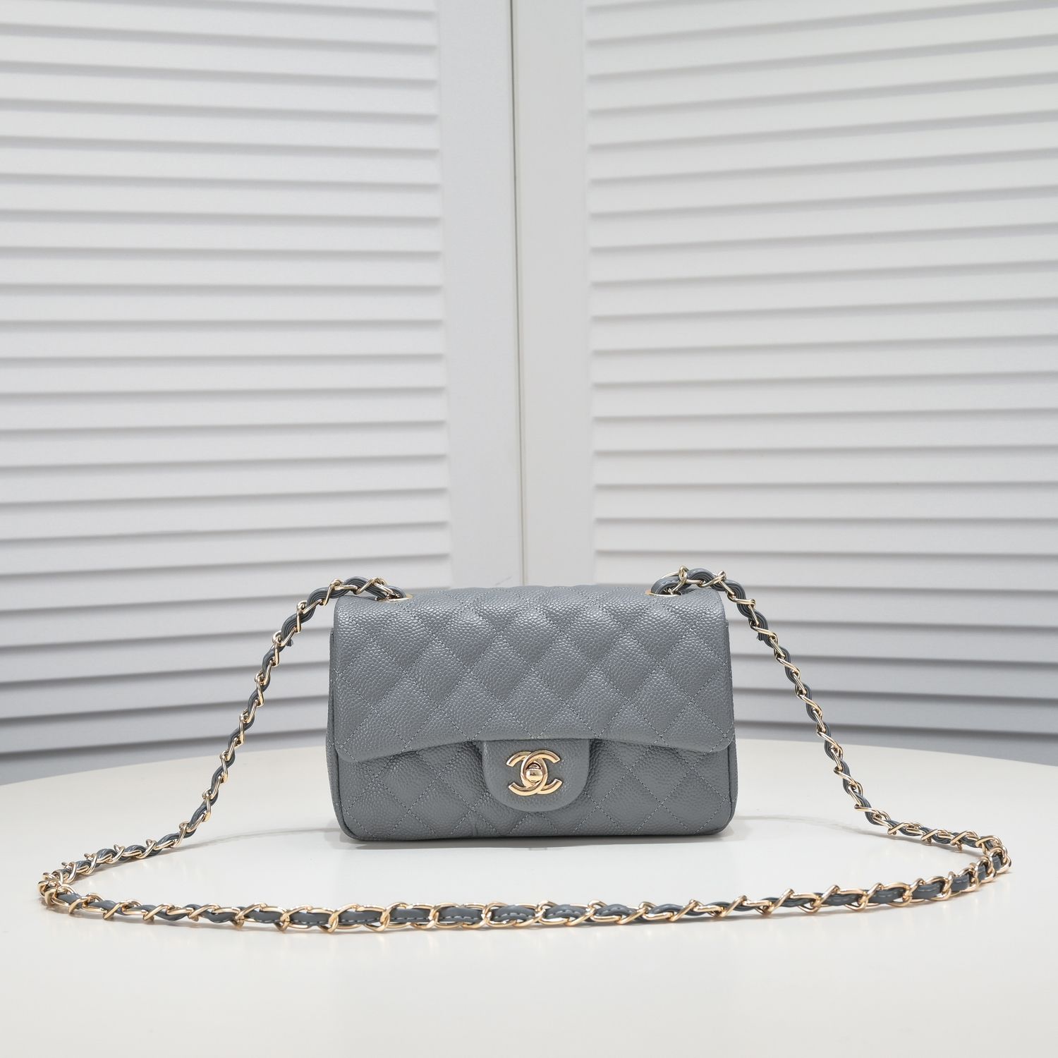 Designer Women's bag Chanel CF caviar cowhide chain crossbody bag