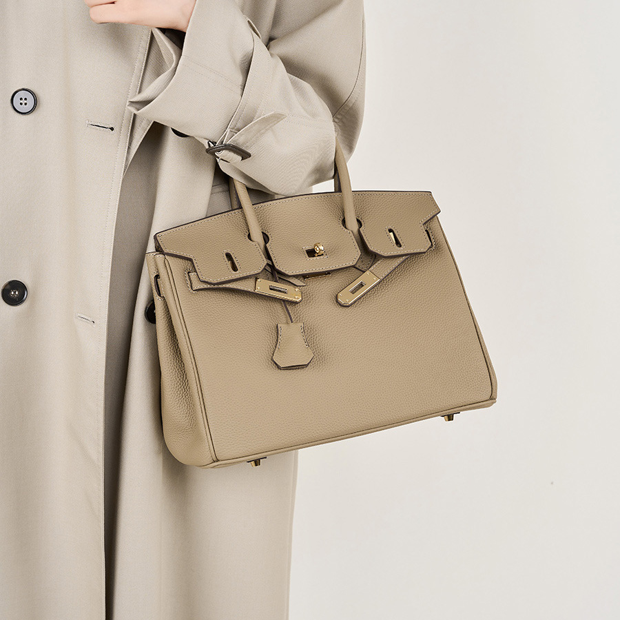 Hermes Leather Lichee Pattern handbag