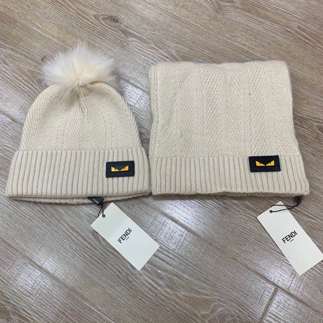 Fendi Hat+Scarf set Rabbit velvet fabric