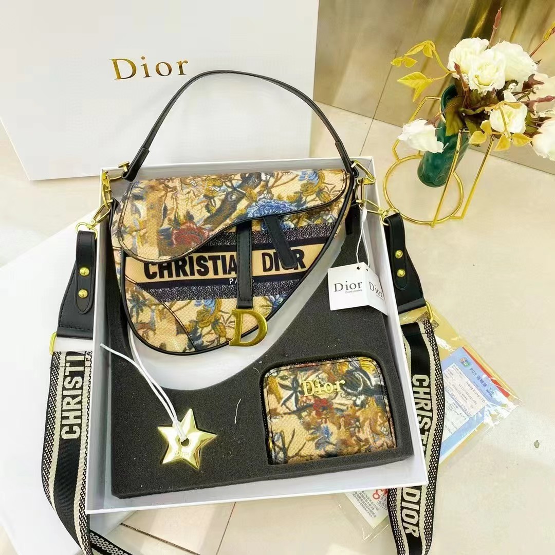 Dior saddle crossbody bag