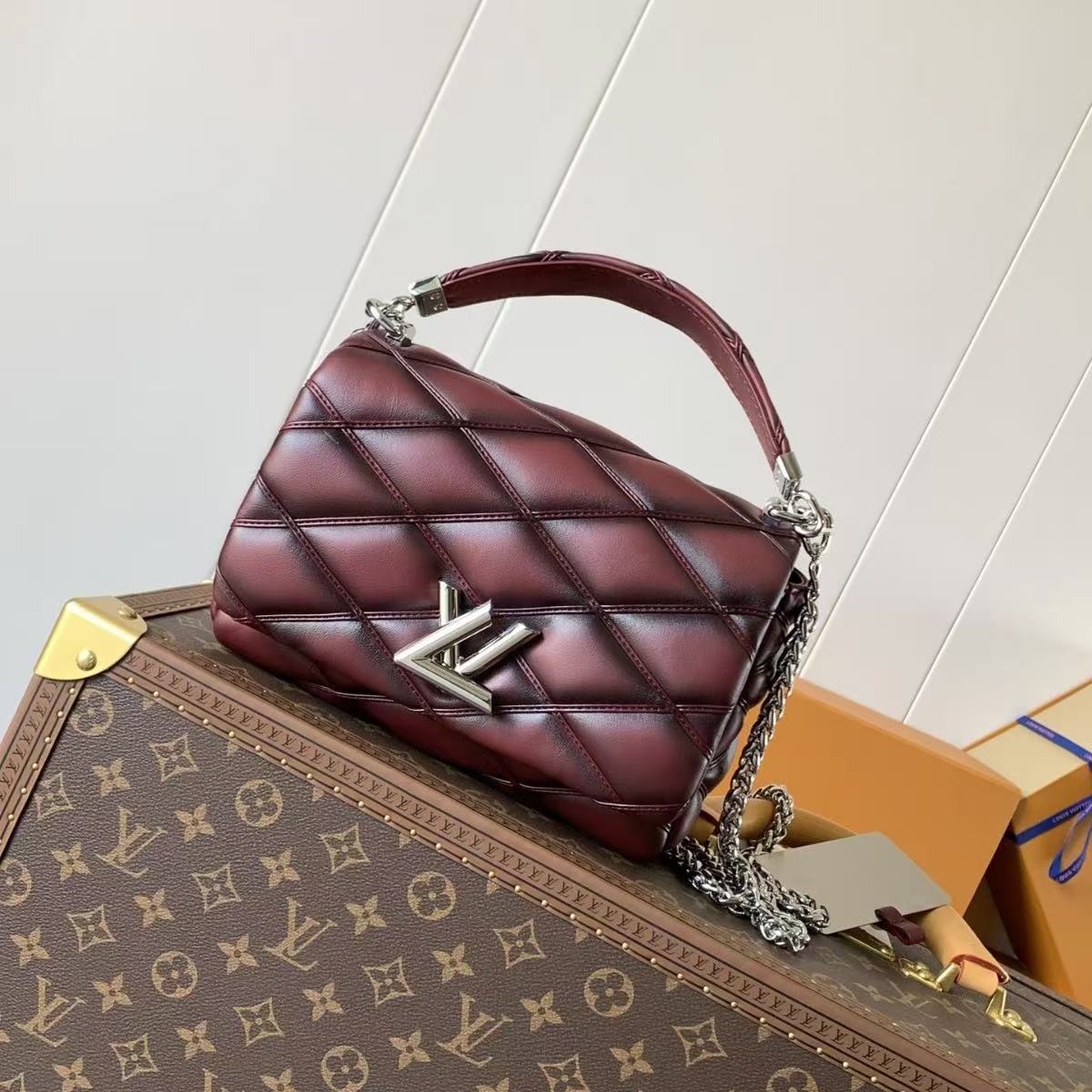 Lambskin Malletage GO-14 PM Bordeaux  M12567