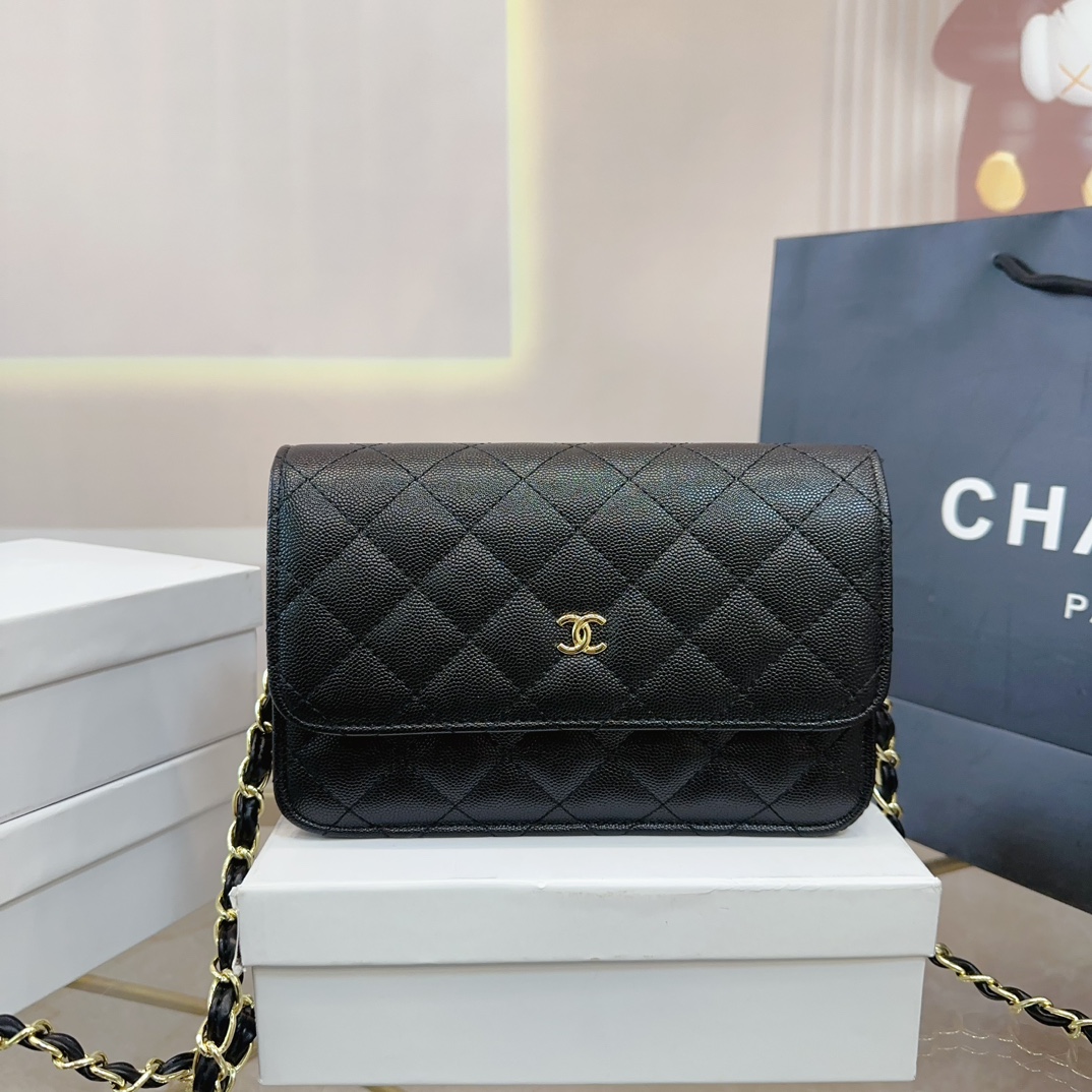 Chanel woc crossbody chain bag