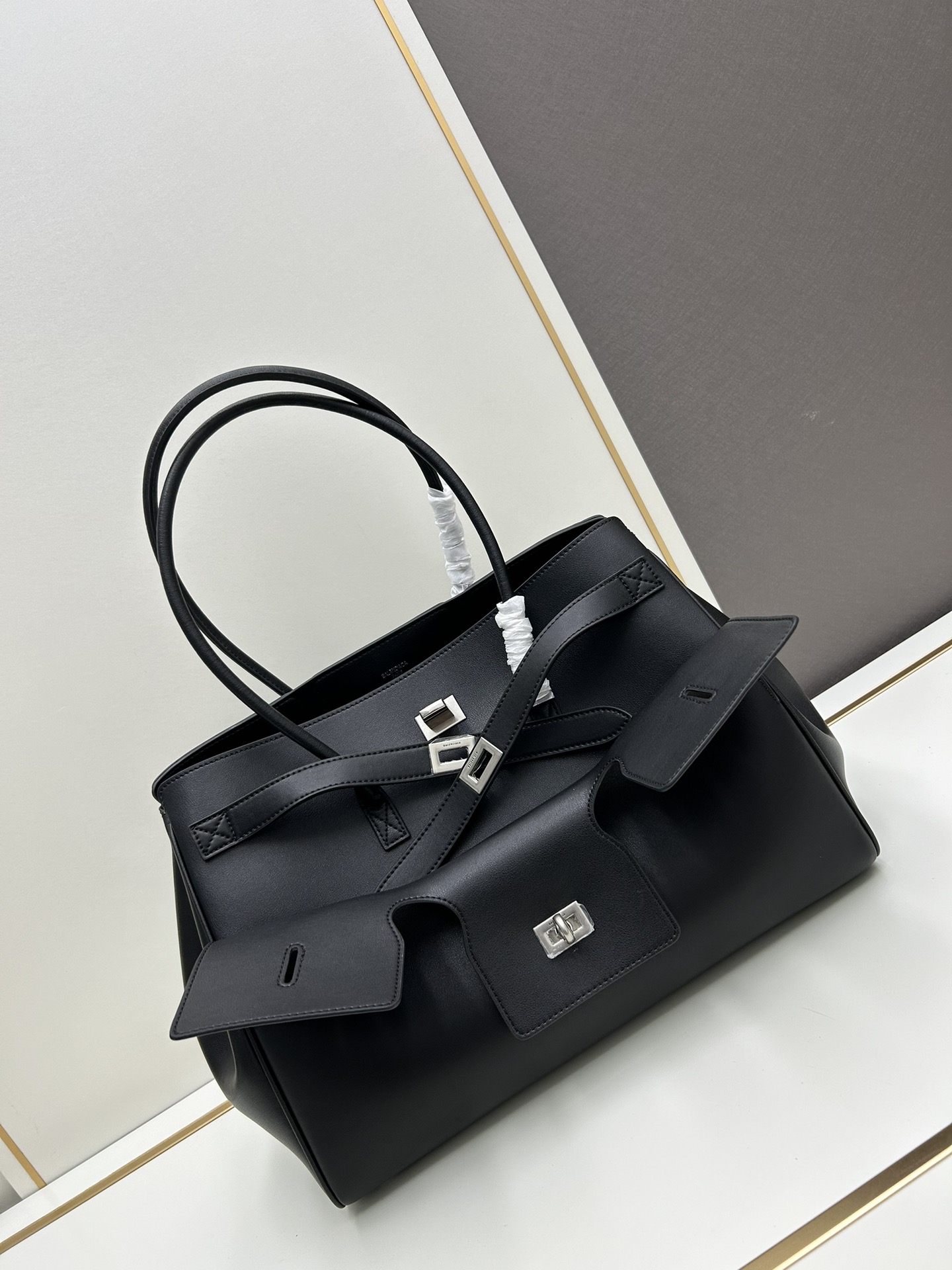 Disigner Balenciga BelAir handbag