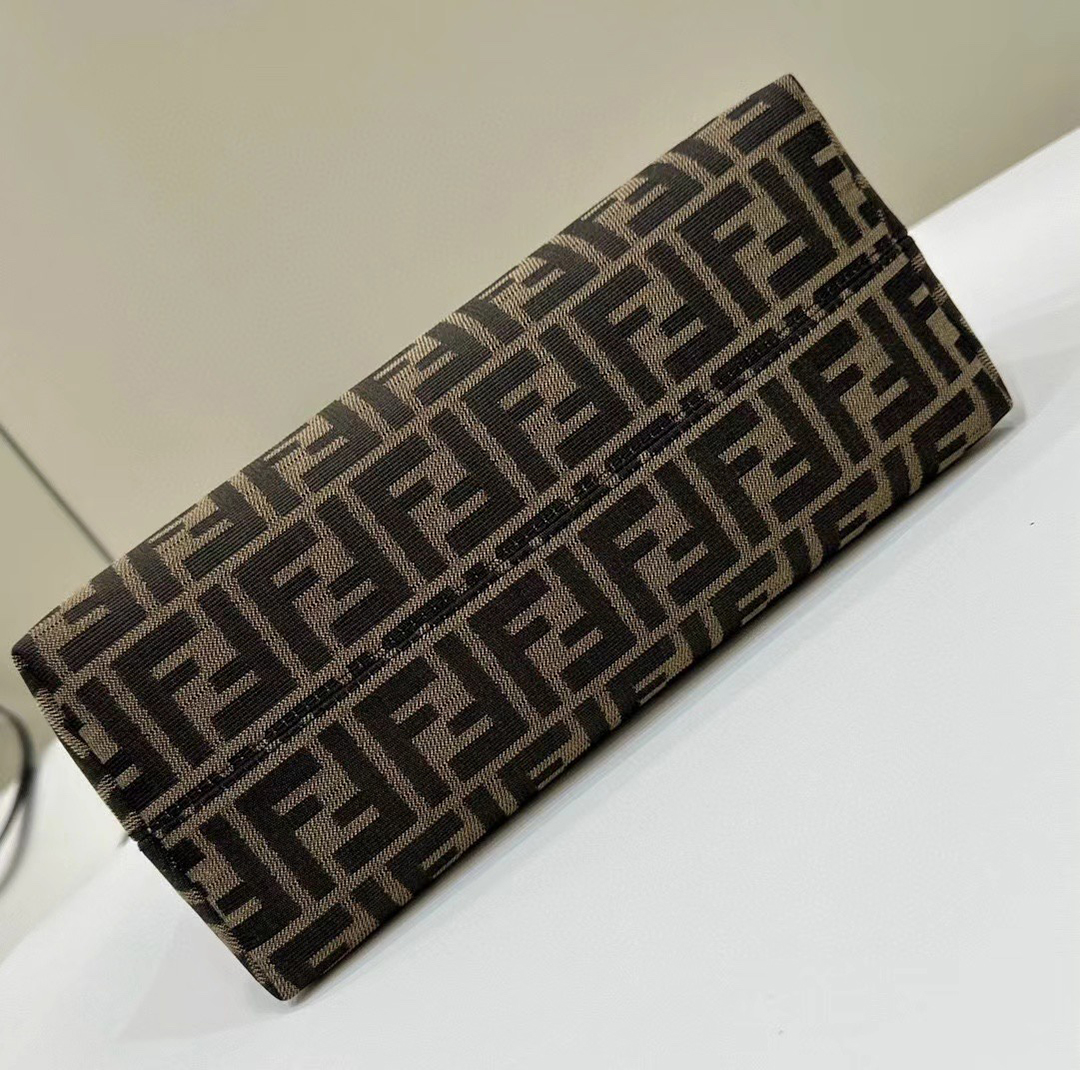 Fendi handbag Classic floral fabric cowhide crossbody bag