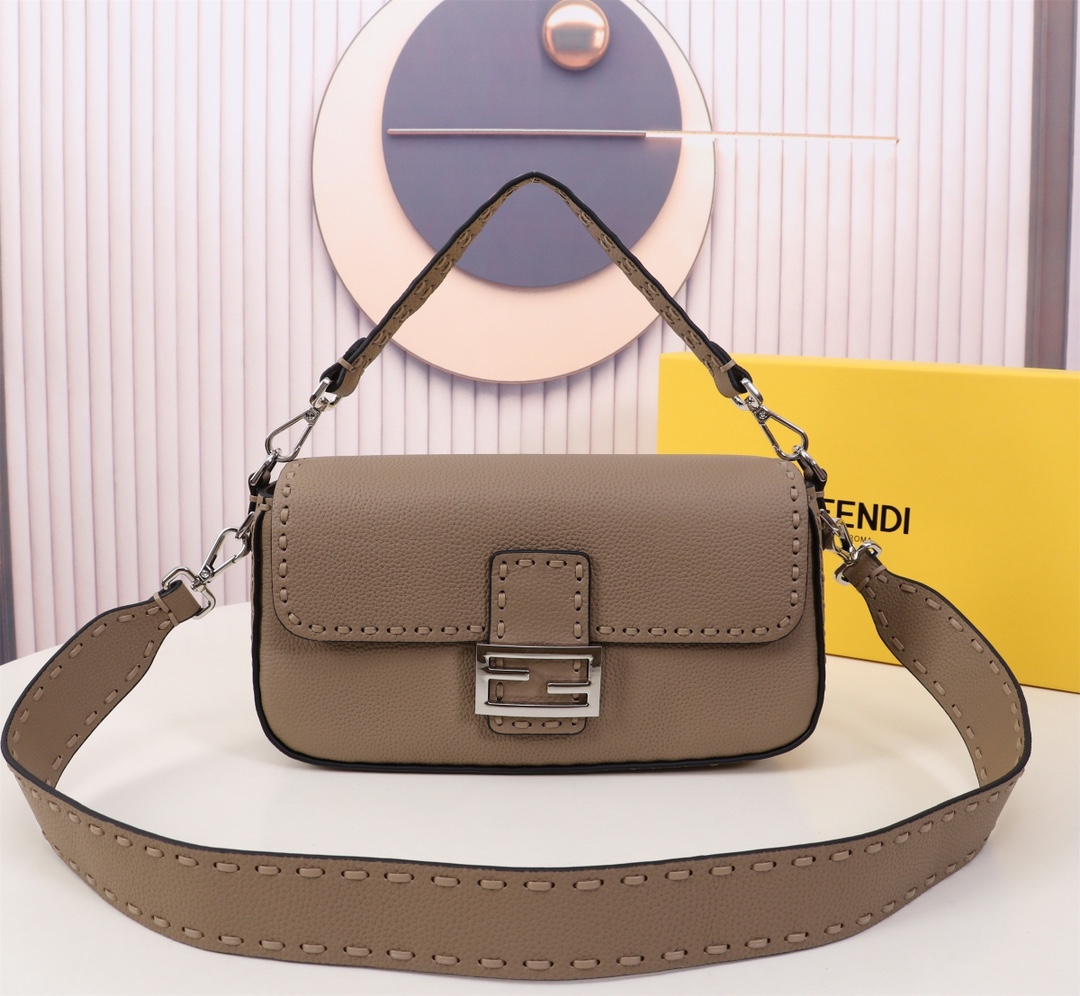 High-quality Fendi Baguette Cuoio Romano Selleria shoulder bag