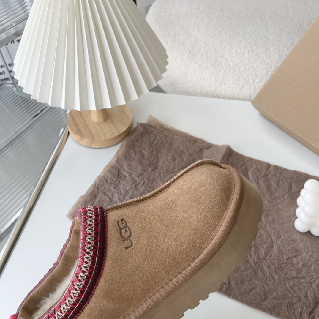 Ugg Women's Tazz Suede  Platform Slippers