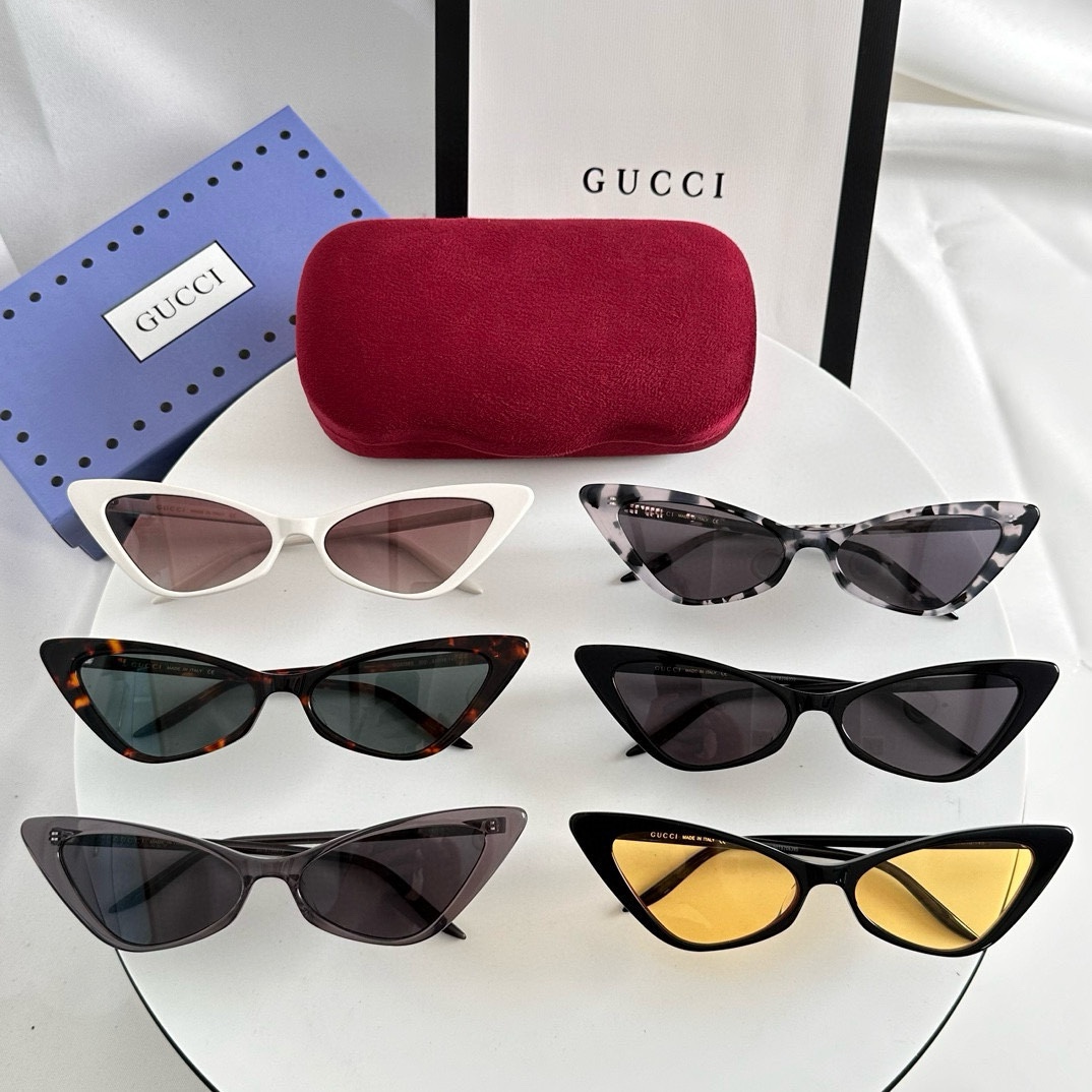 Gucci one cat eye design Sunglasses  Glasses