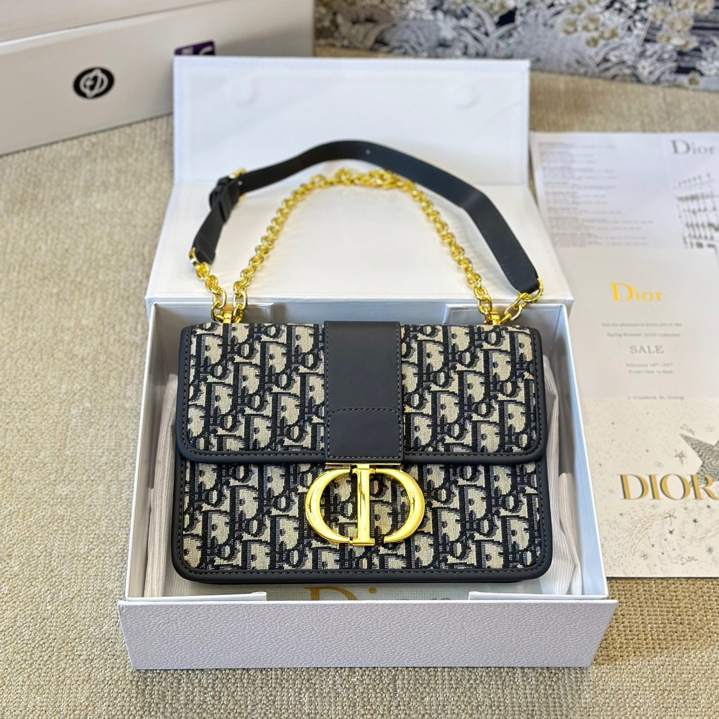 Dior Montaigne chain shoulder bag