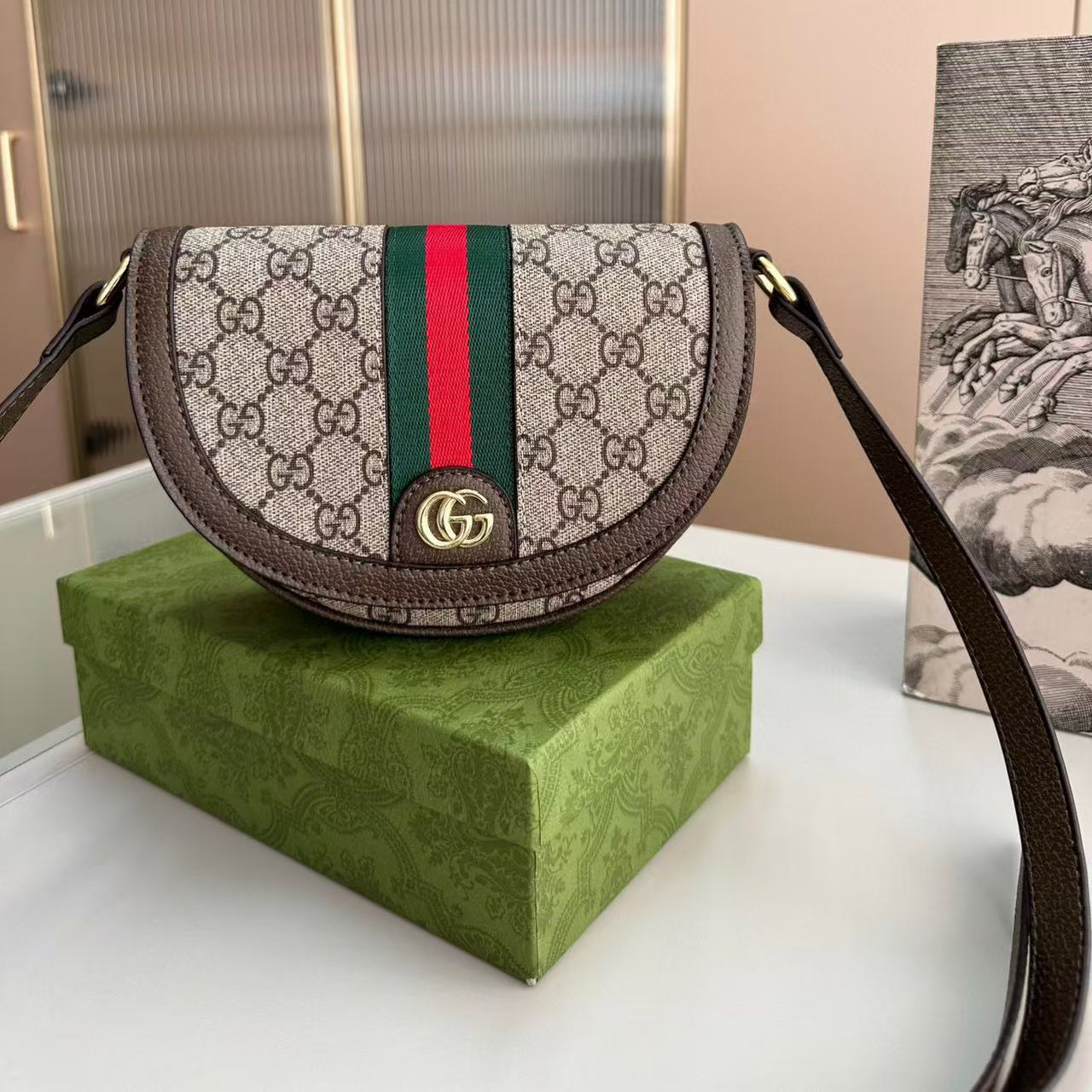Gucci shoulder bag
