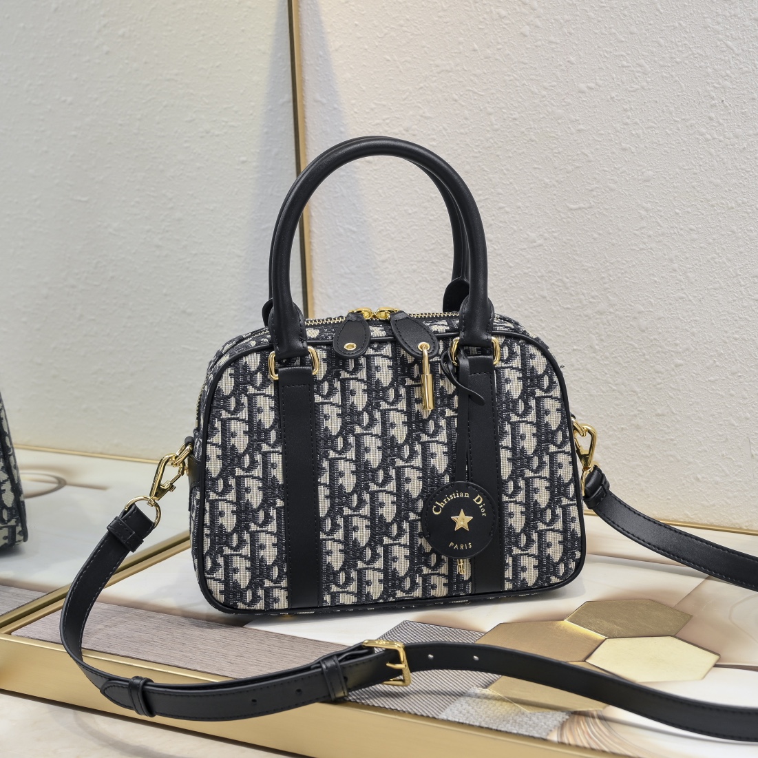 Dior D-Vibe Oblique handbag