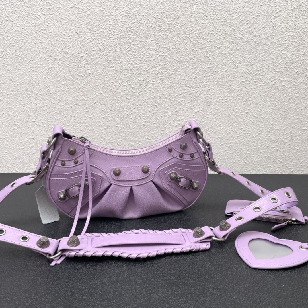 Balenciga Le Cagole armpit handbag