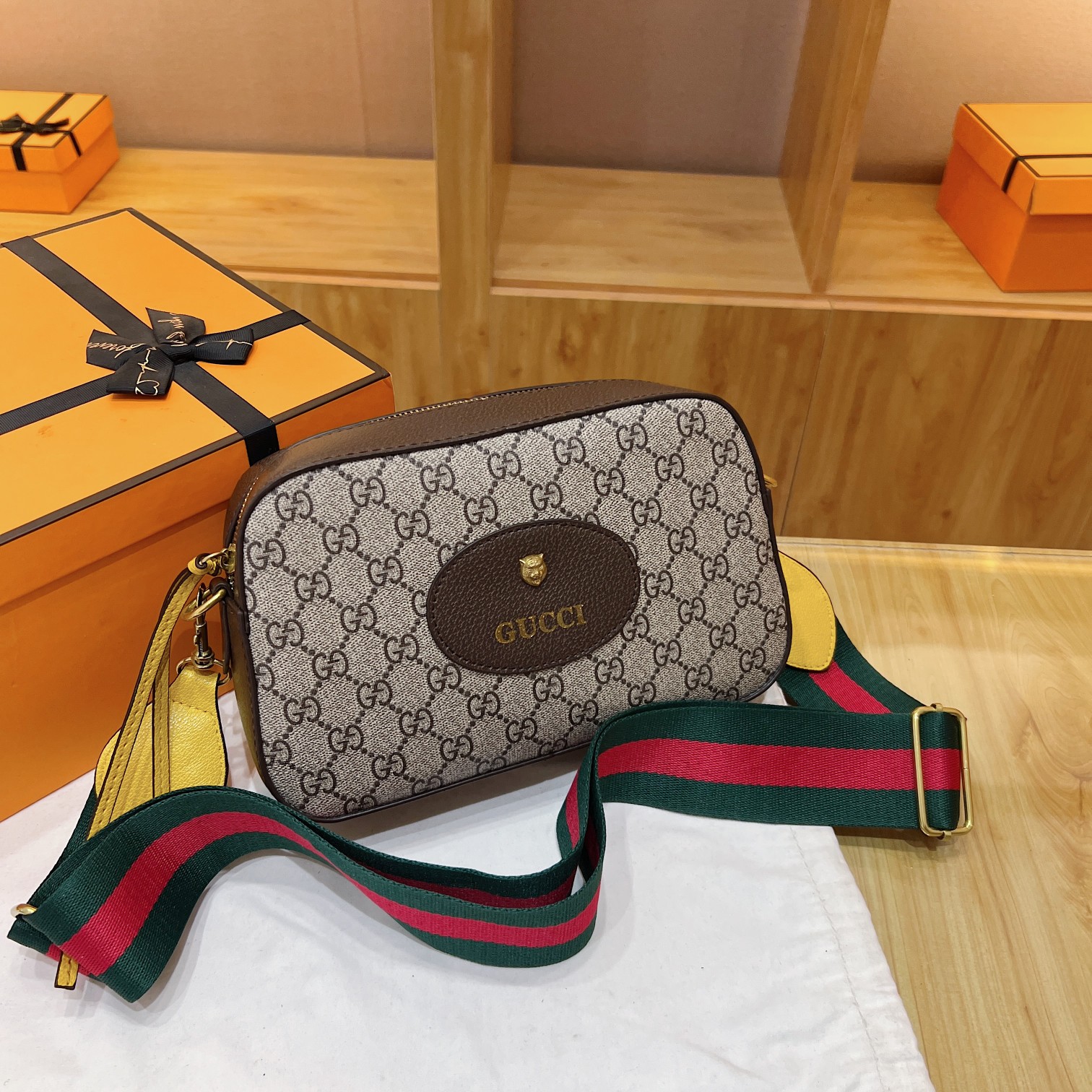 Gucci shoulder bag