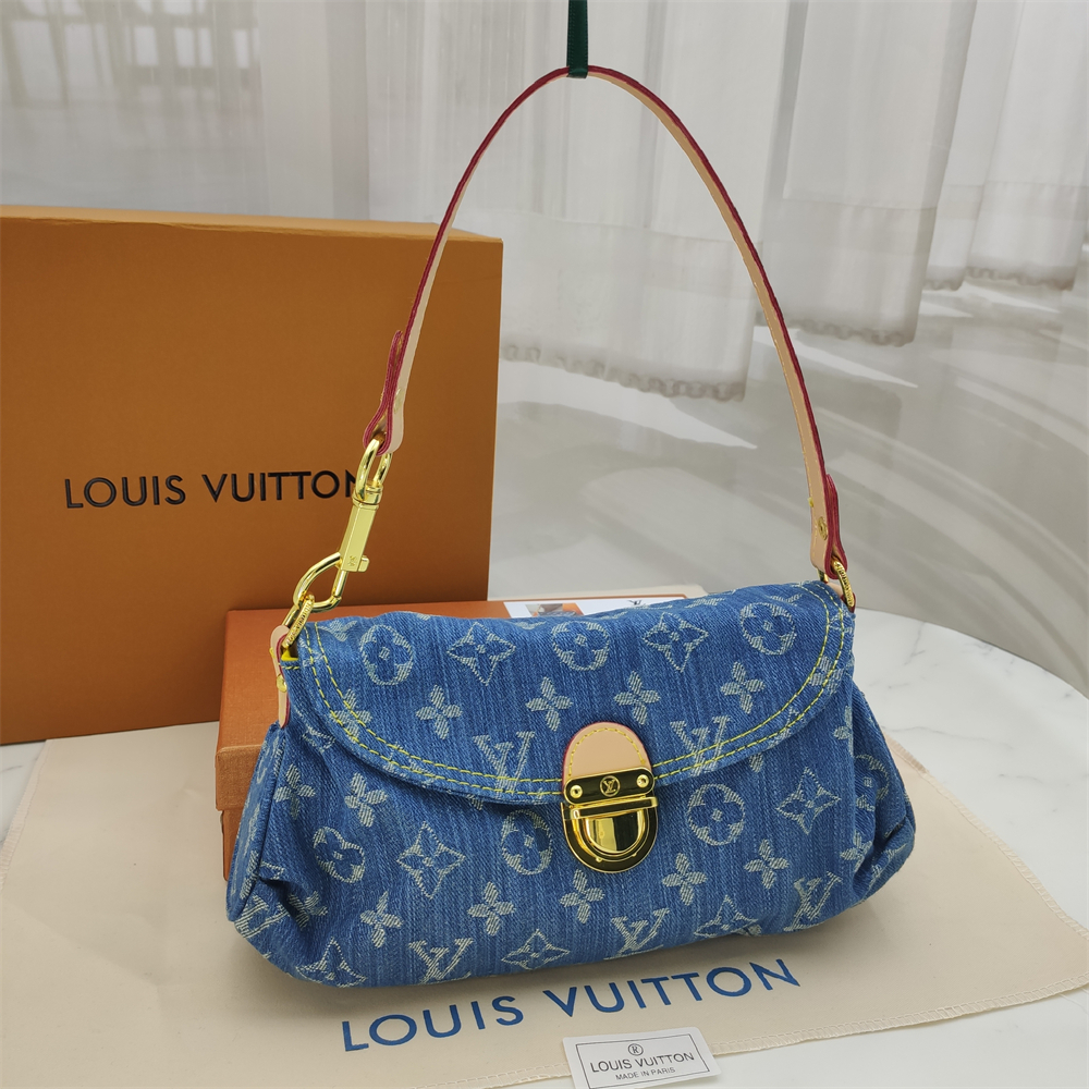 LV Cowboy Underarm Bag 26cm