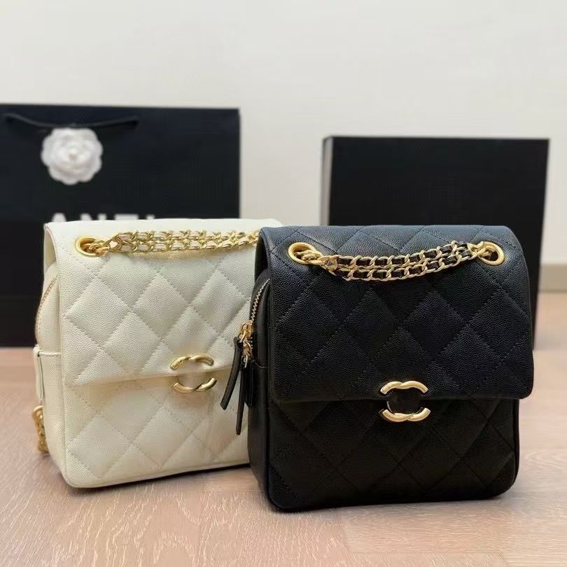 Chanel chain crossbody bag