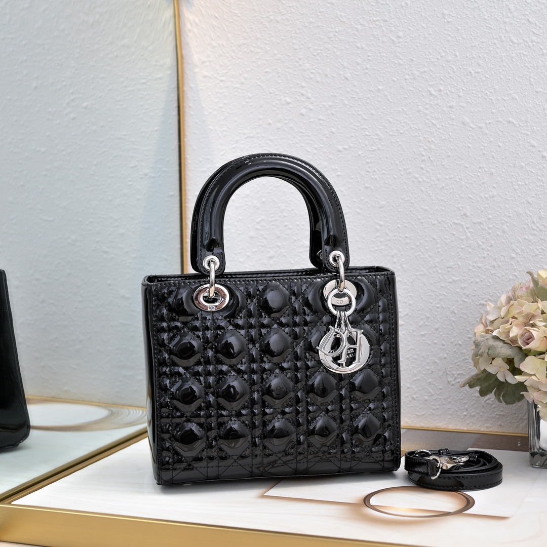 Dior new lady Diana bag