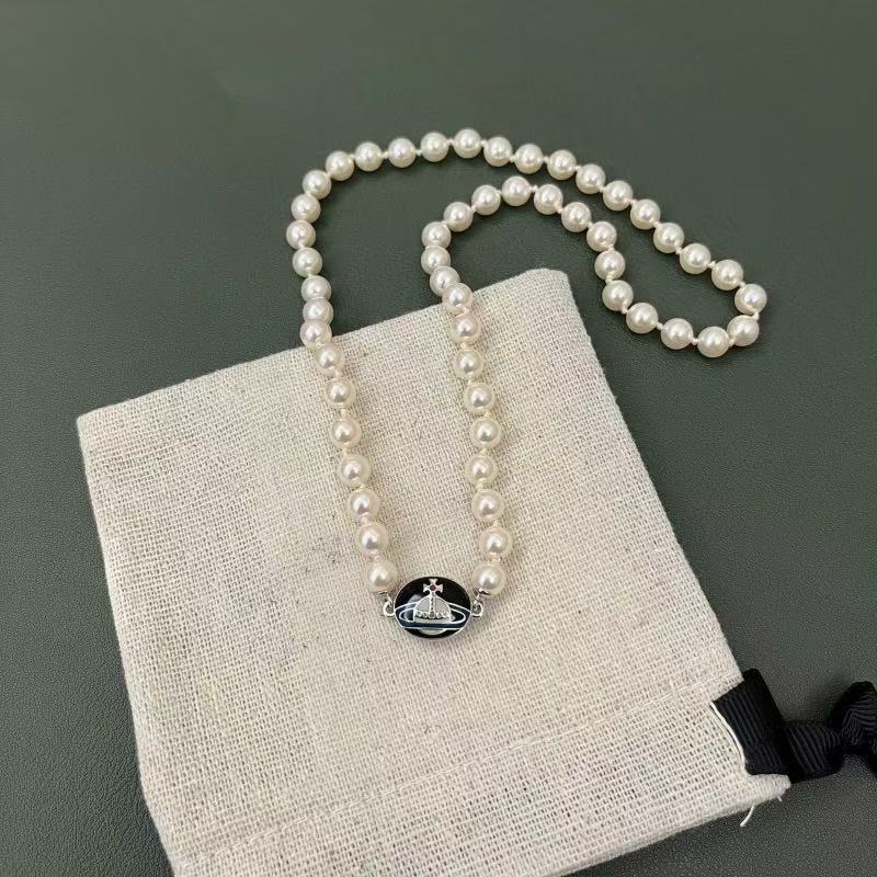 Vivienne Westwood Saturn pearl necklace