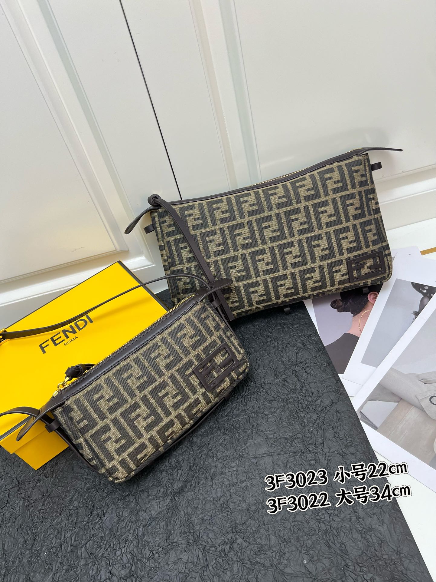 Top version FENDI Simply leather handbag