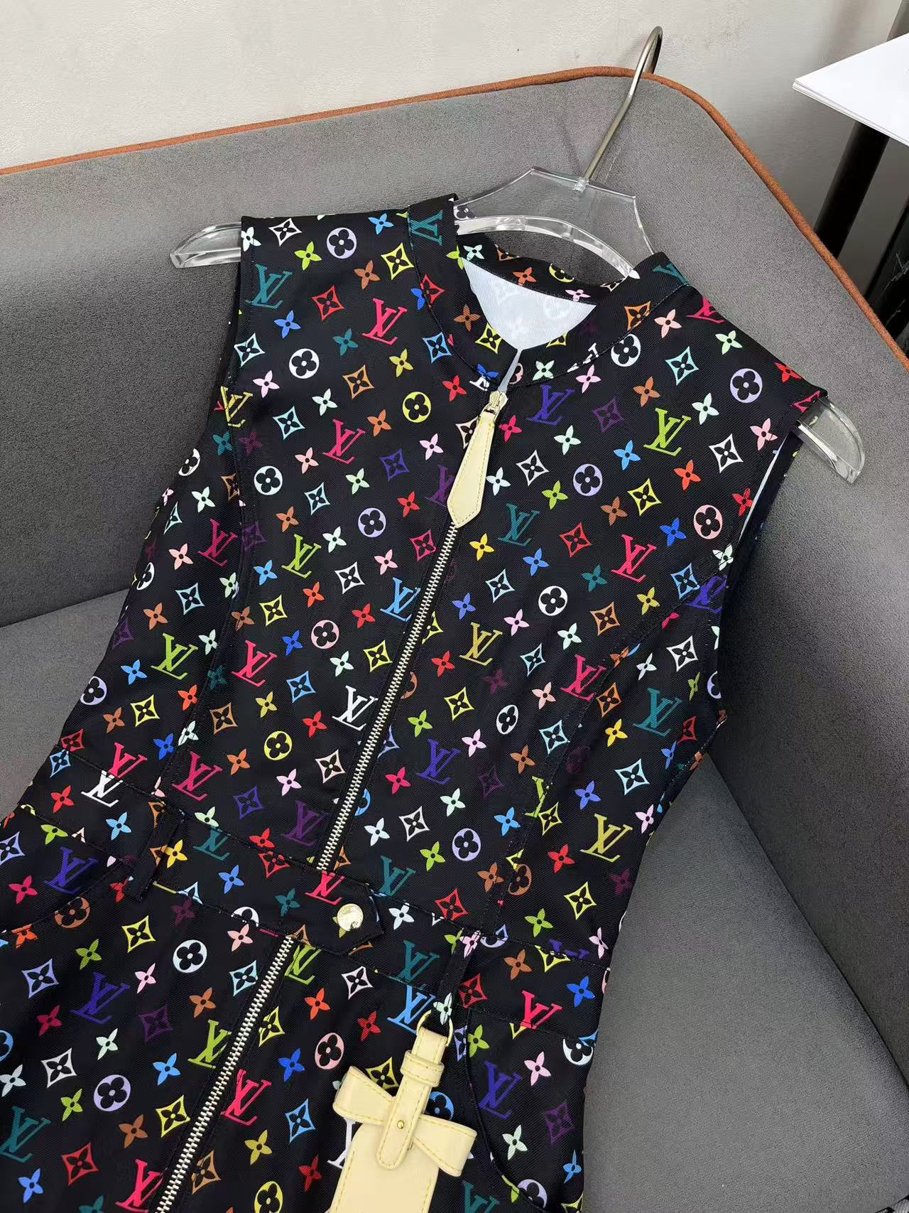 LV 2025 new sleeveless dress