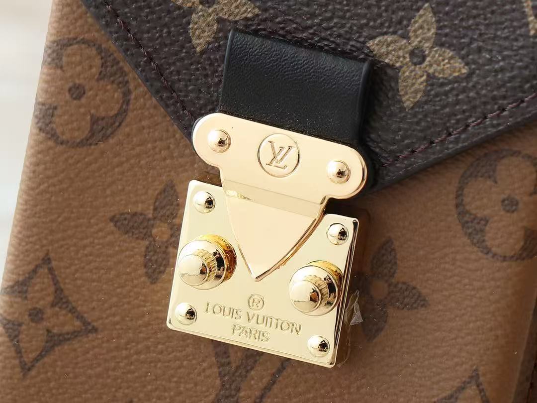 Louis Vuitton Monogram Phone Bag