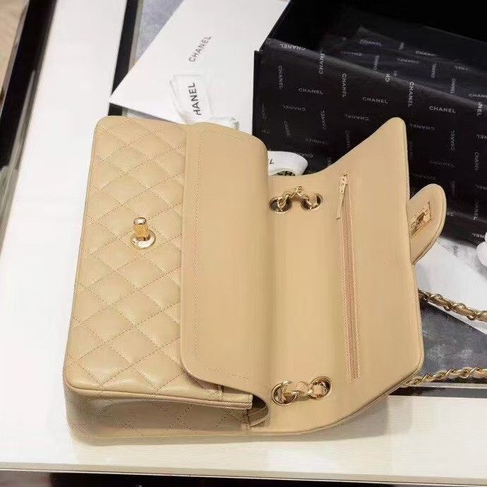 chanel chain bag-golden logo