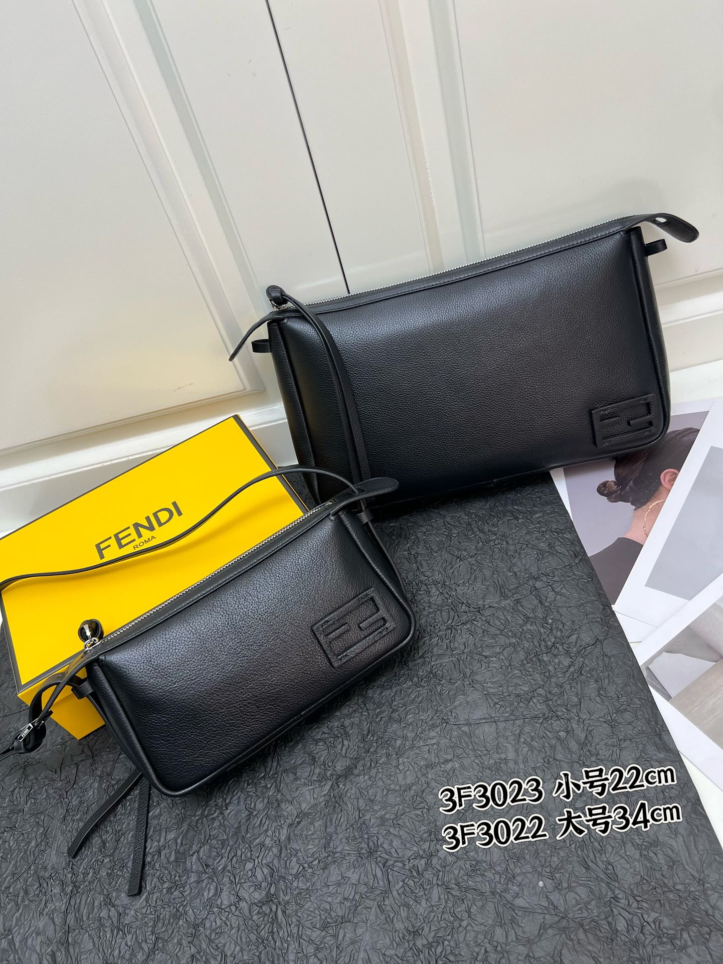 Top version FENDI Simply leather handbag