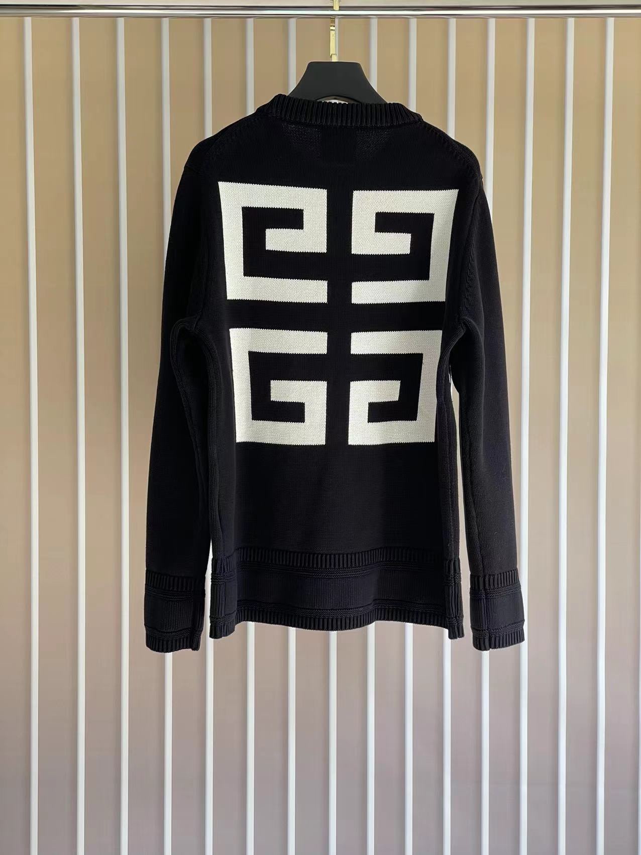 Givenchy sweater