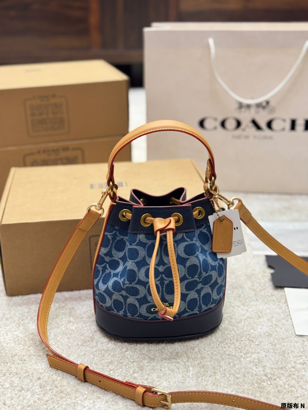 Coach Bucket Bag Retro Texture Fashionable and Playful