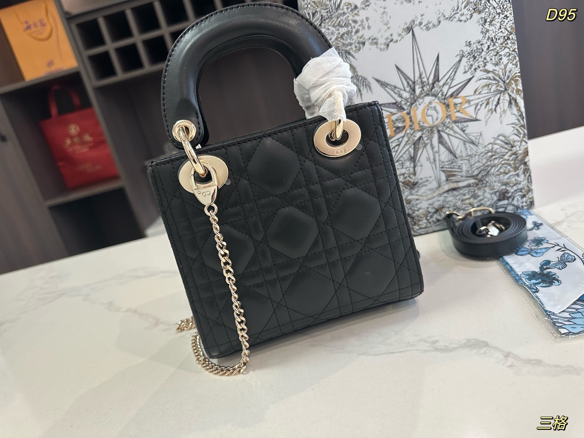 Dior lady D-lite bag