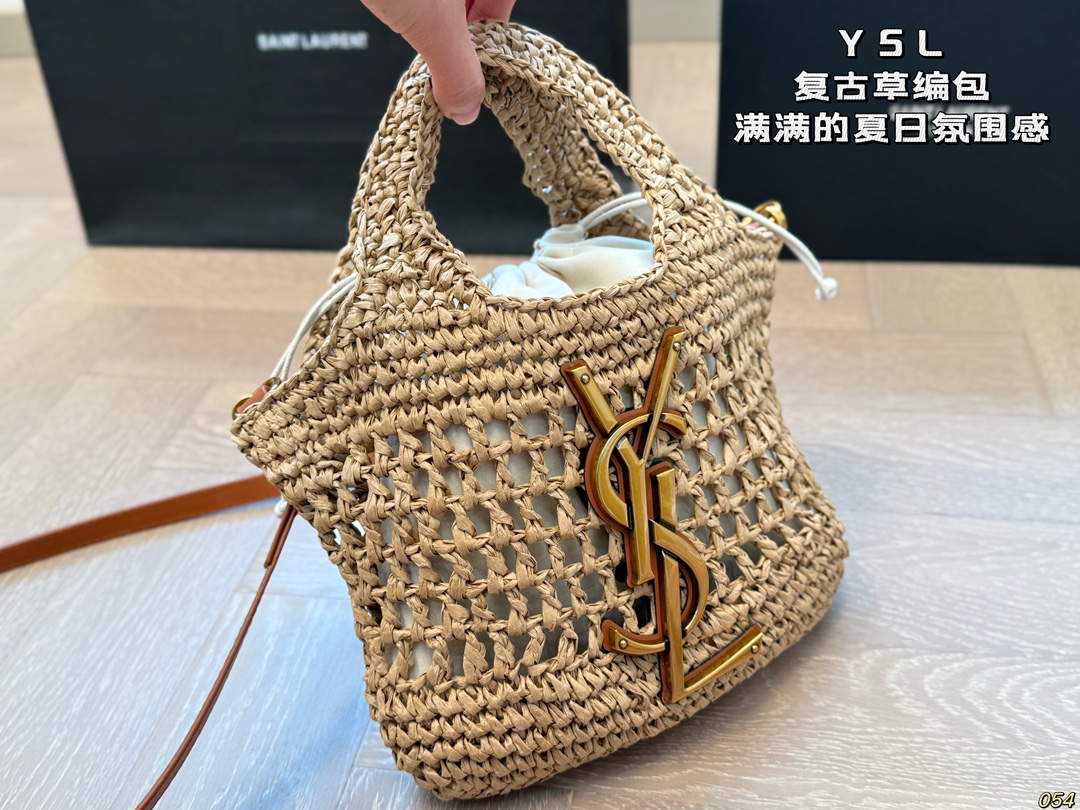 YSL straw bag retro and elegant