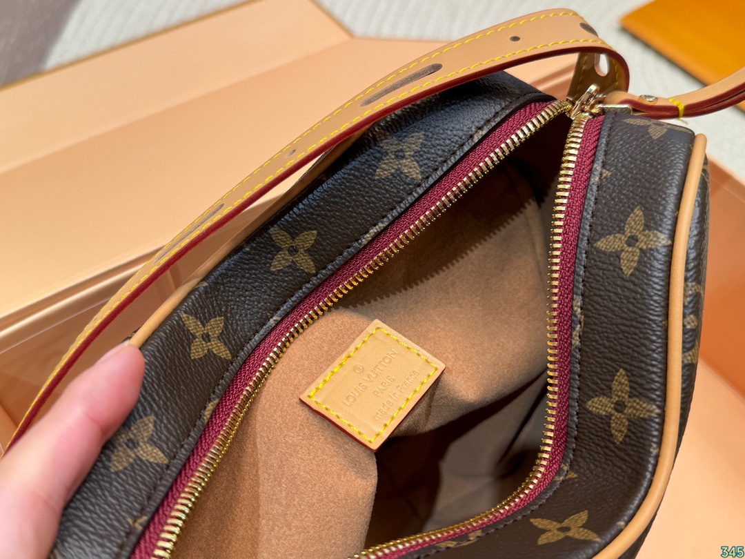 Beeswax yellow leather LV popular love bag