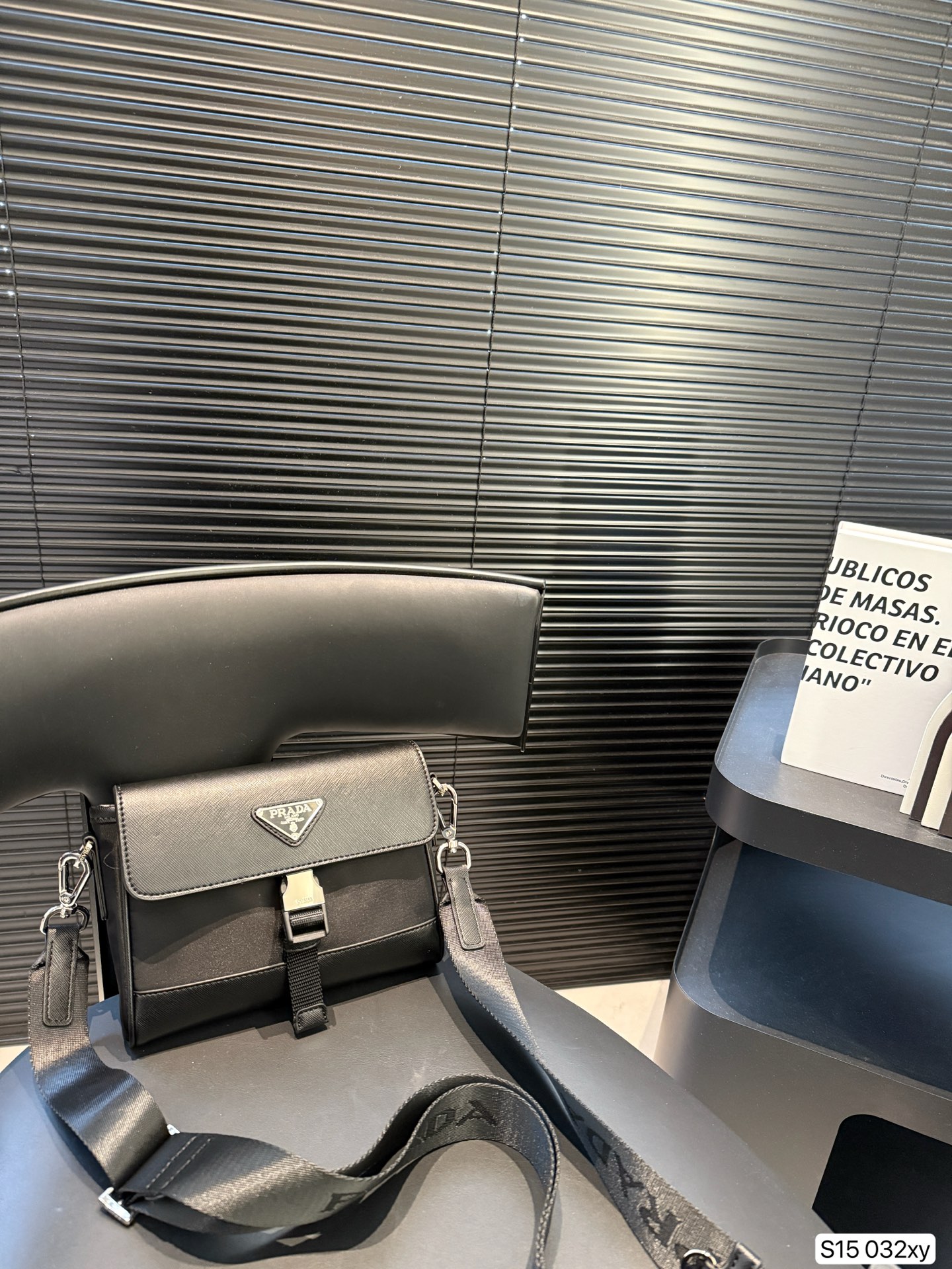 Prada’s new shoulder crossbody bag is simple and refreshing