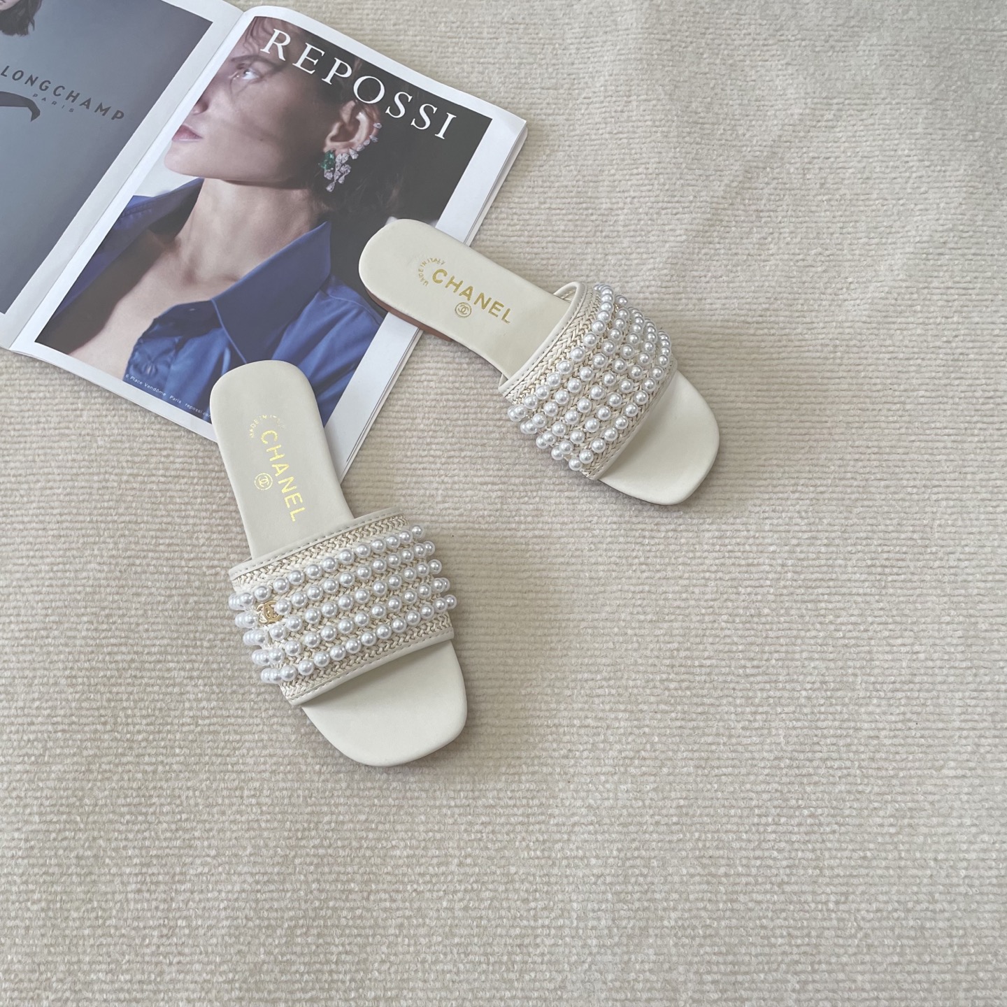 CHANEL new early summer pearl slippers