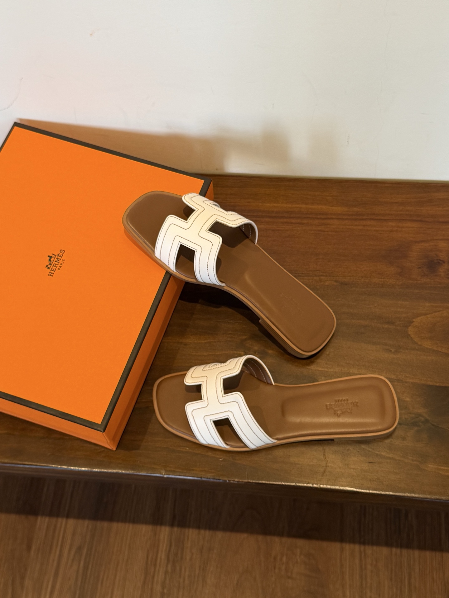 HERMES early spring new women's sandals