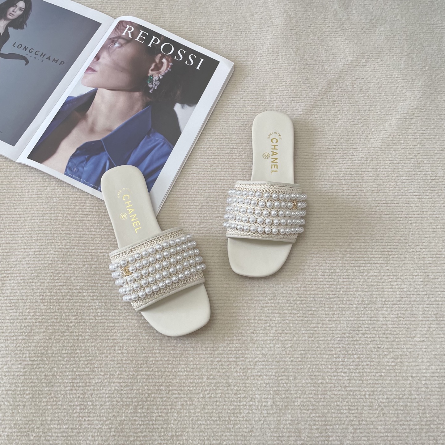 CHANEL new early summer pearl slippers